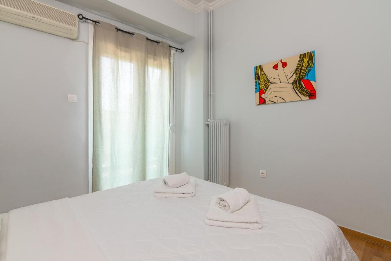 Kerameikos Metro Apartment For 4 Aten Exteriör bild